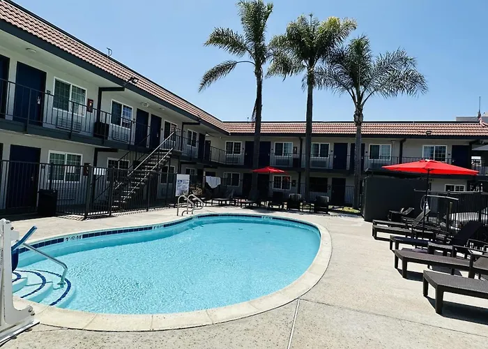 Studio 6 Suites San Ysidro Ca San Diego South Bay