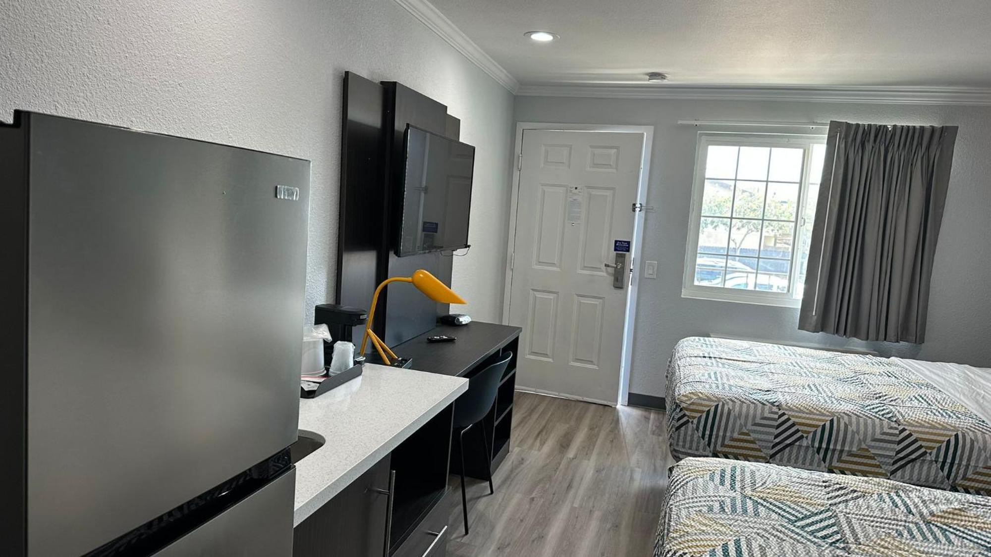 6 San Ysidro Ca South Bay 3*