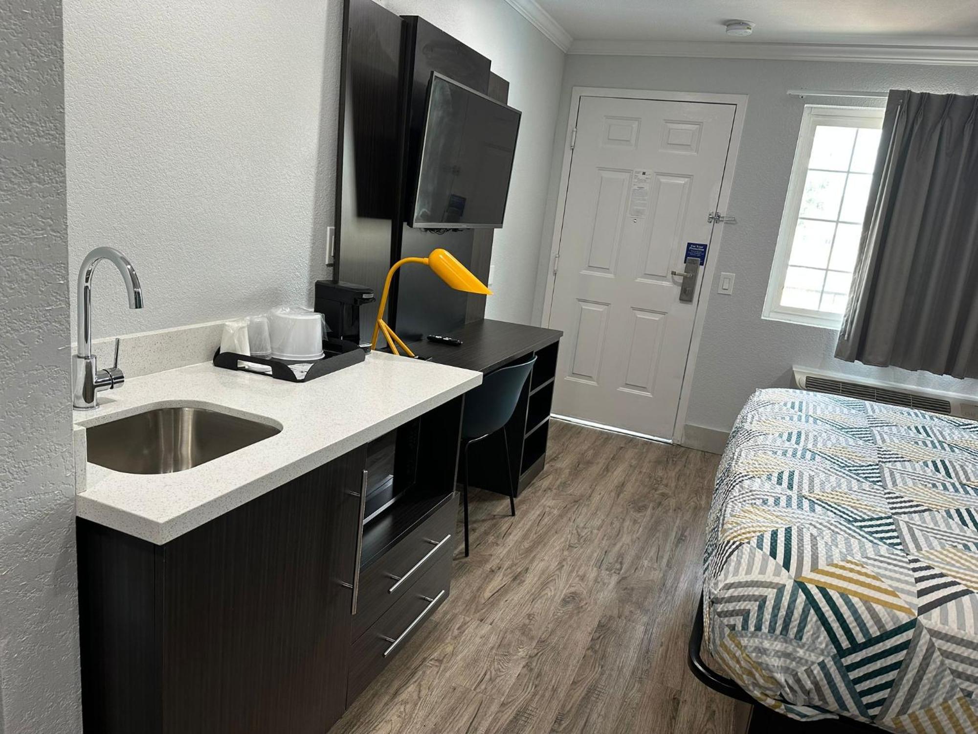 6 San Ysidro Ca South Bay